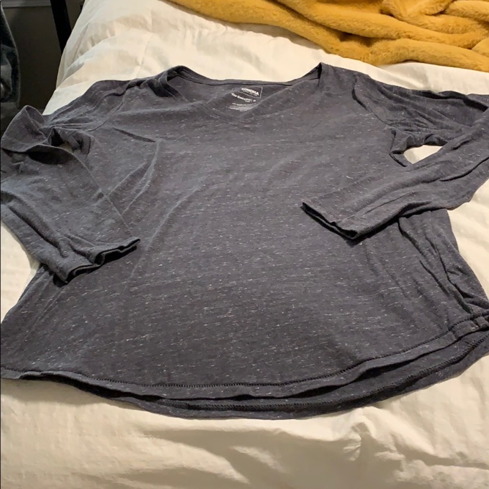 Women’s long sleeve tshirt
